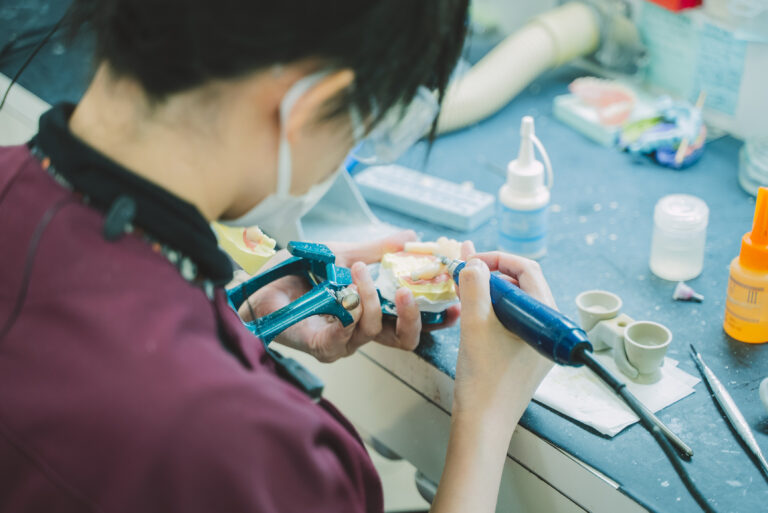 院内歯科技工設備