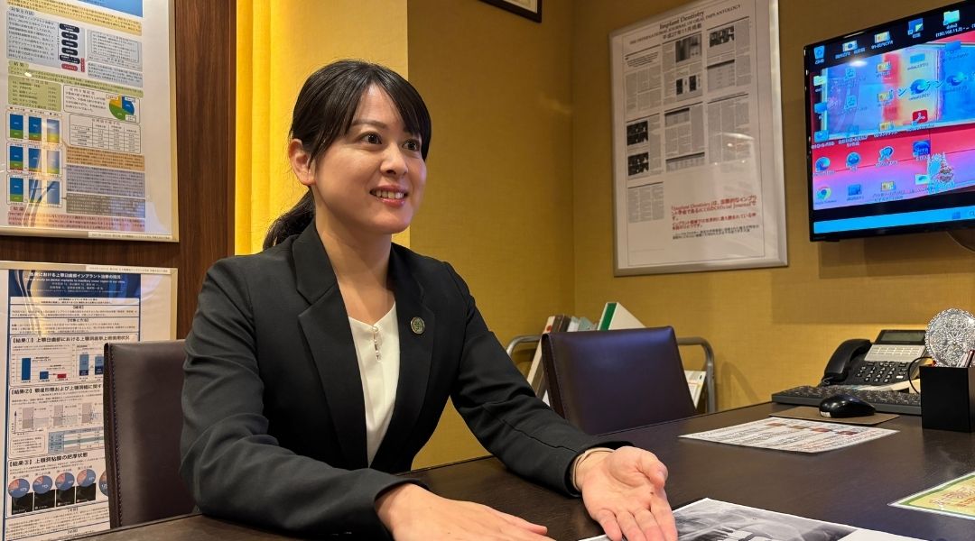 専任カウンセラーと対話形式で相談する様子